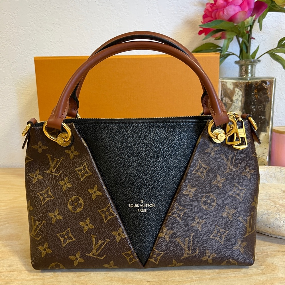[SOLD] Louis Vuitton V Tote BB in Monogram Canvas and Black pebbled leather